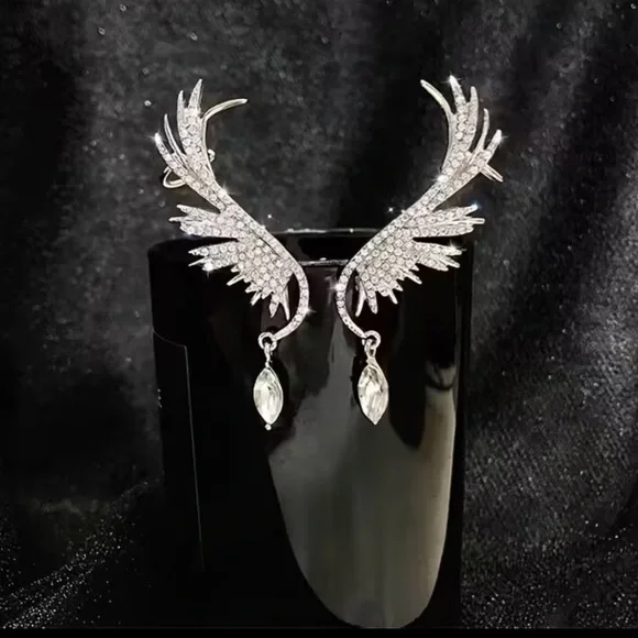 🤍🩶🤍 ANGEL WING EARRINGS EMBELLISHED WITH CRYSTAL RHINESTONES❗️🤍🩶🤍 - Picture 3 of 5